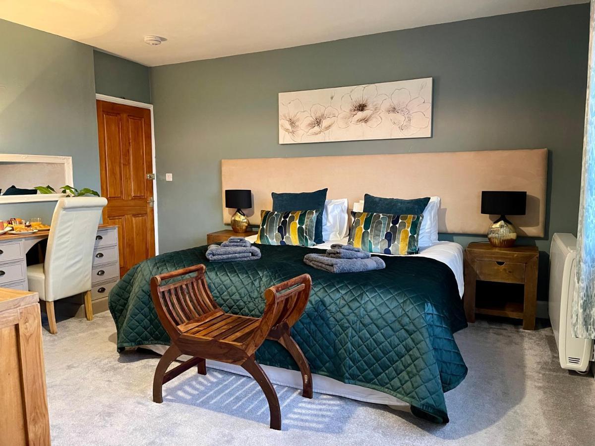 New Wiggle Farmhouse Millbrook ภายนอก รูปภาพ
